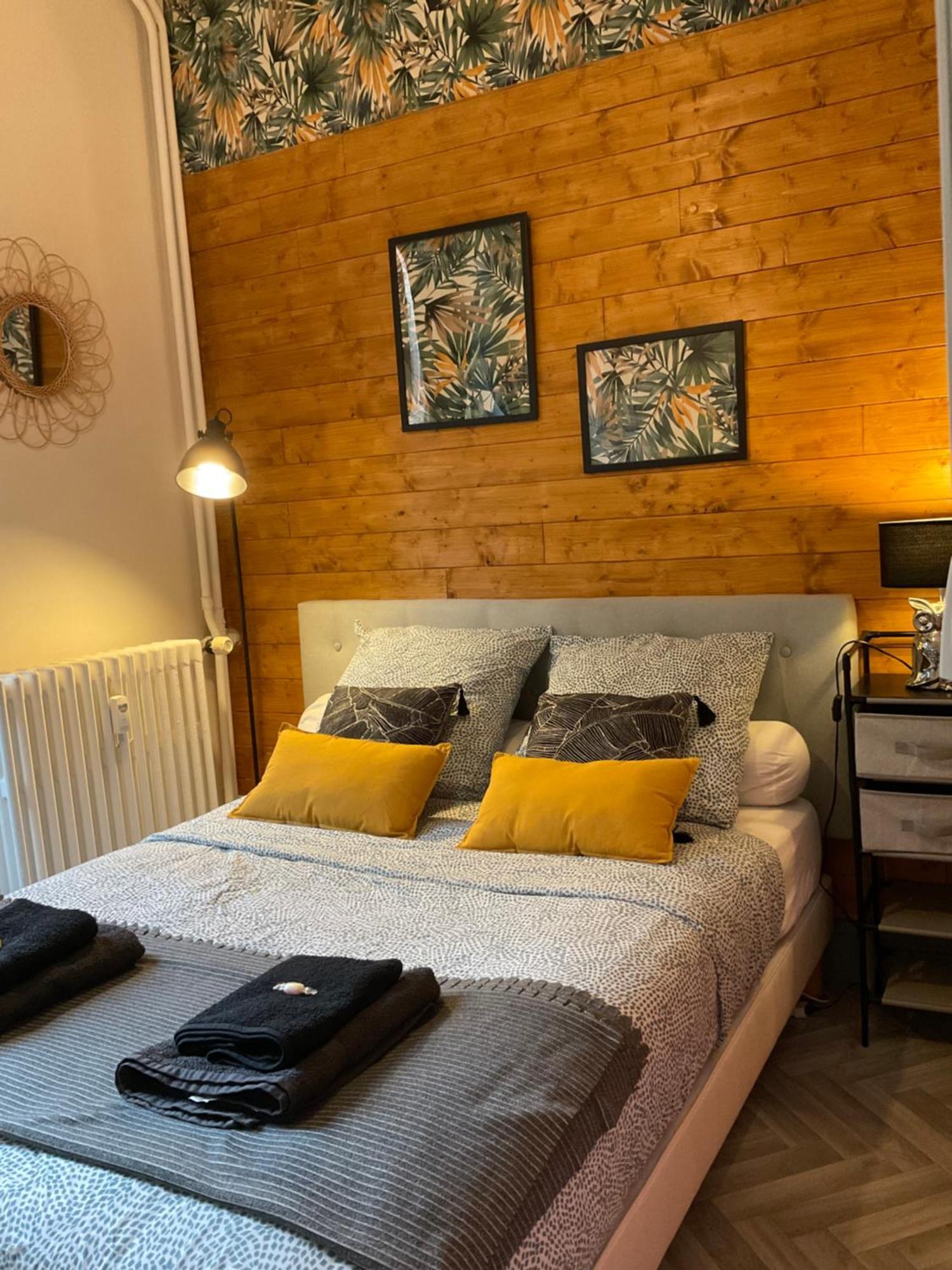Les Loges Du Theatre Degustation Champagne Offerte Jacuzzi Sauna Jeux Velos Maison Prive 150M2 Historique 14Pers Max Emplacement Exceptionnel Et Chic, 200M De L'Avenue De Champagne, Gare, Musee, Jardins, Restaurations, Toutes Commodites Épernay Kültér fotó