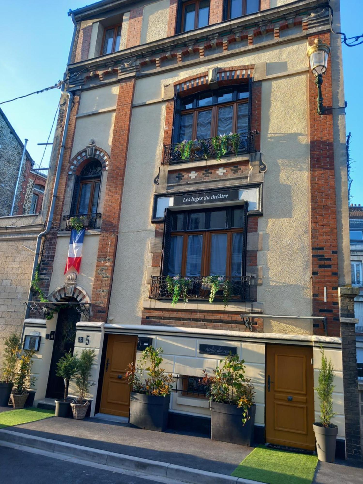 Les Loges Du Theatre Degustation Champagne Offerte Jacuzzi Sauna Jeux Velos Maison Prive 150M2 Historique 14Pers Max Emplacement Exceptionnel Et Chic, 200M De L'Avenue De Champagne, Gare, Musee, Jardins, Restaurations, Toutes Commodites Épernay Kültér fotó